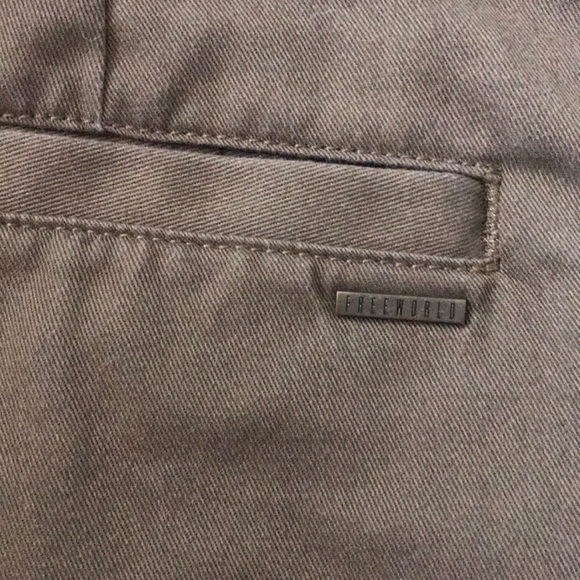 Mens cargo shorts nwot - Picture 2 of 4